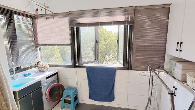 古美小区,南北通风好,全明大一房,看房方便,拎包入住。